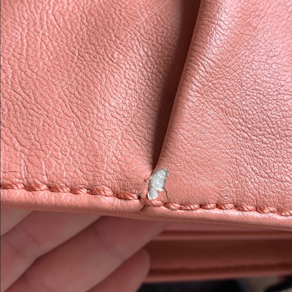 pink GUESS purse - Picture 4 of 6